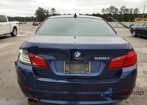 2013 BMW 528 I z USA, uszkodzony, nr VIN WBAXG5C53DDY32474